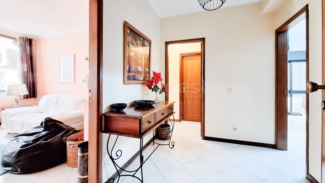 Apartamento T3 para Arrendamento em Olhão Foto 3