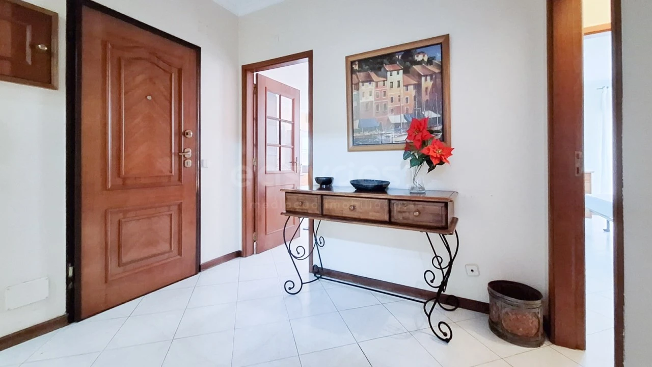Apartamento T3 para Arrendamento em Olhão Foto 6