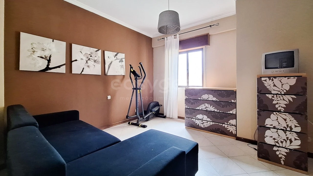 Apartamento T3 para Arrendamento em Olhão Foto 12