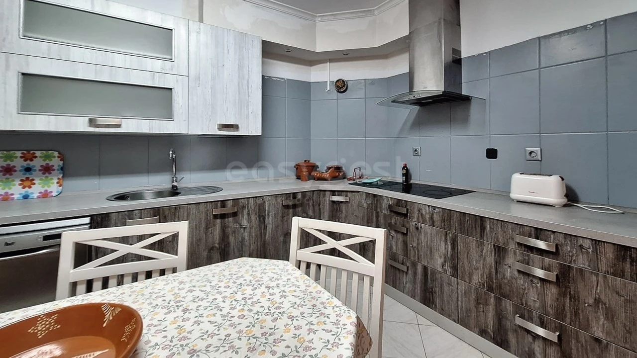 Apartamento T3 para Arrendamento em Olhão Foto 18