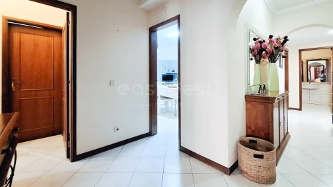 Apartamento T3 para Arrendamento em Olhão
