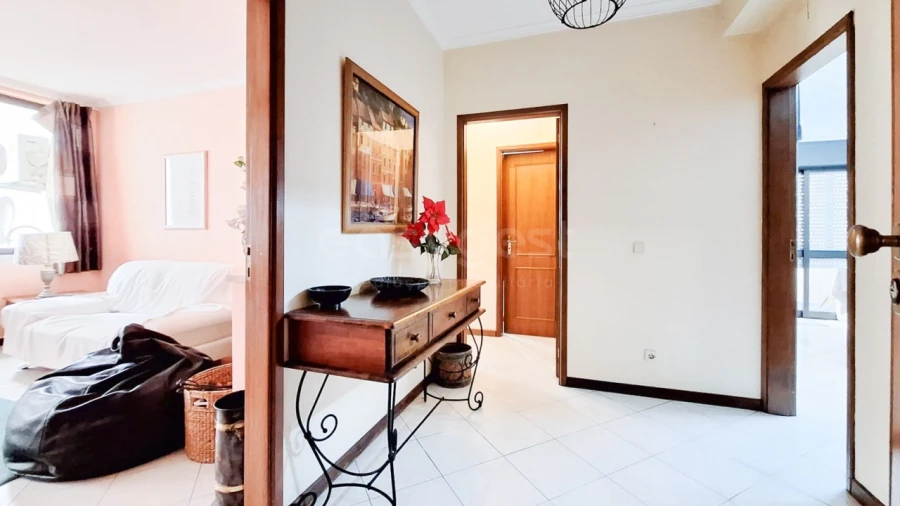 Apartamento T3 para Arrendamento em Olhão Foto 3