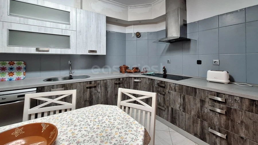 Apartamento T3 para Arrendamento em Olhão Foto 18