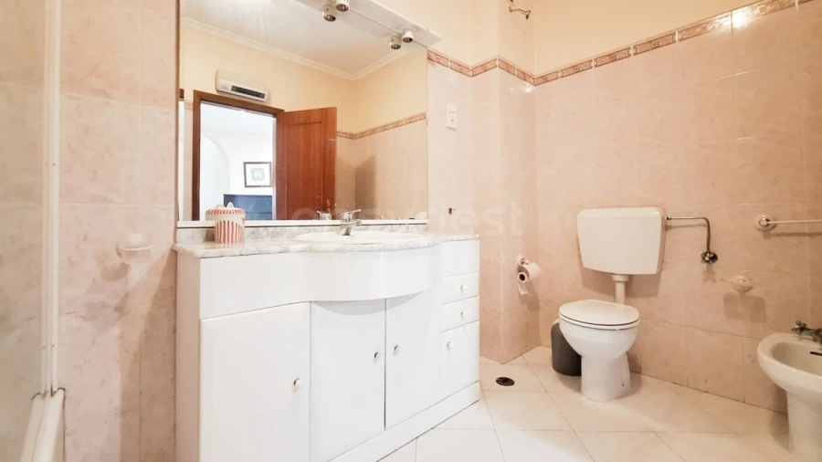 Apartamento T3 para Arrendamento em Olhão Foto 22
