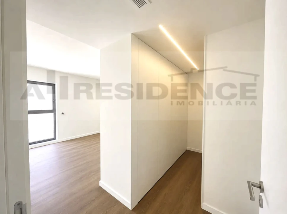 Apartamento T1 para Venda em Portimão Foto 55