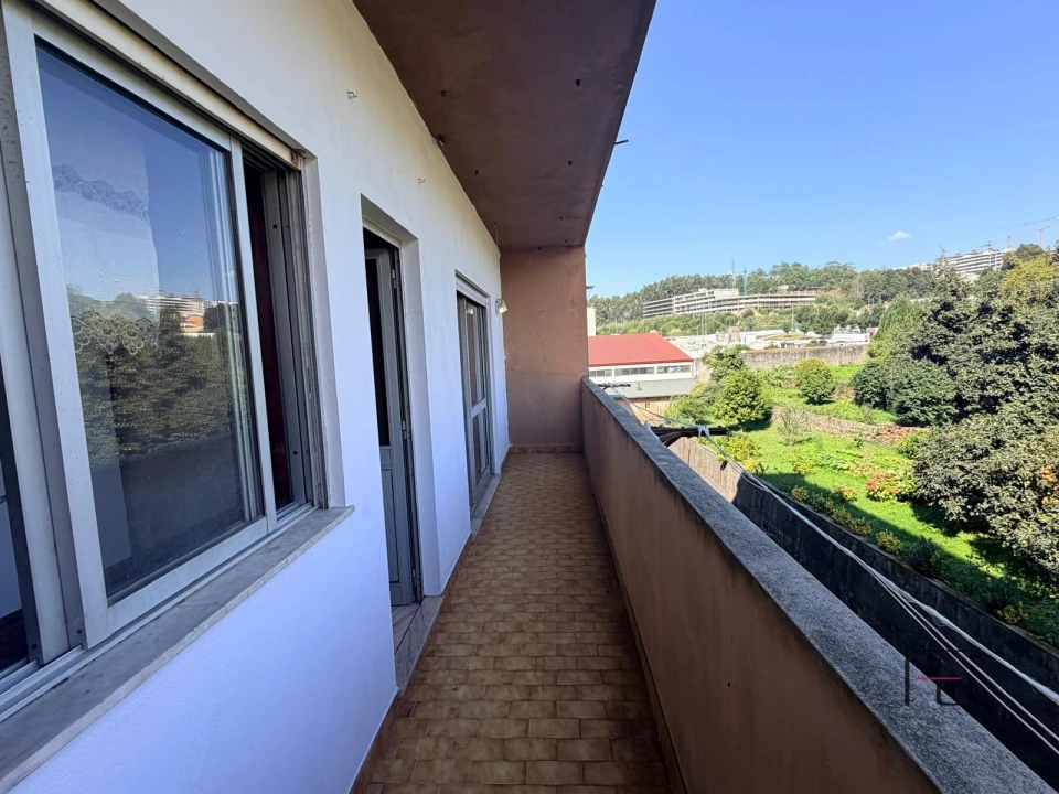 Apartamento T3 para Arrendamento em Fânzeres e São Pedro da Cova Foto 18