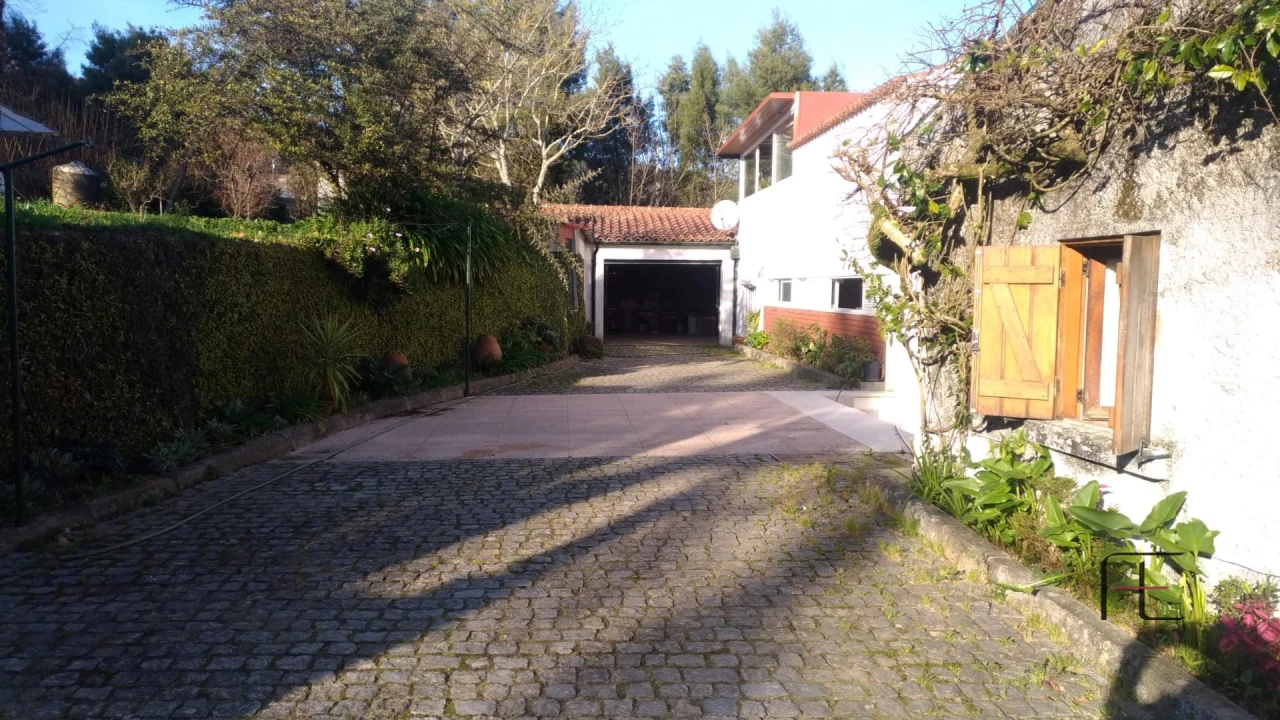 Quinta T4 para Venda em Abação e Gémeos Foto 44