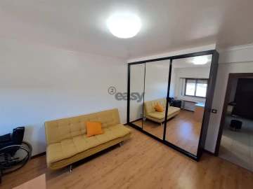 Apartamento T3 para Arrendamento em Mina de Água