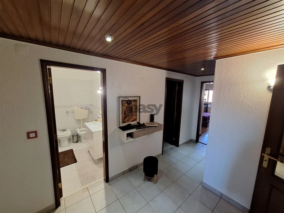Apartamento T3 para Arrendamento em Mina de Água Foto 11