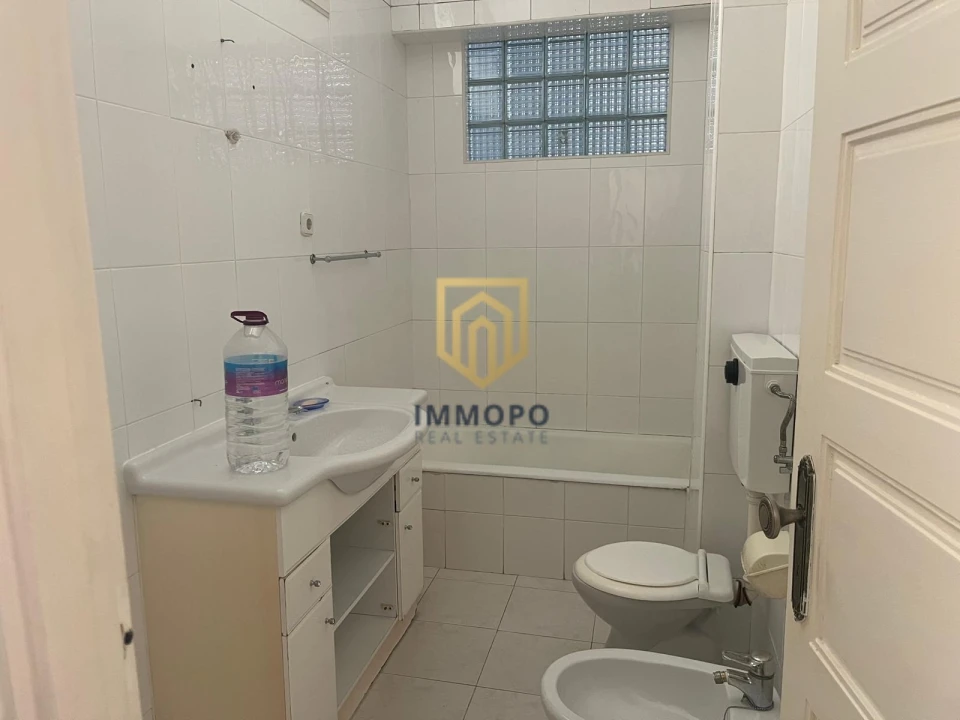 Prédio para Venda em Santa Marinha e São Pedro da Afurada Foto 20