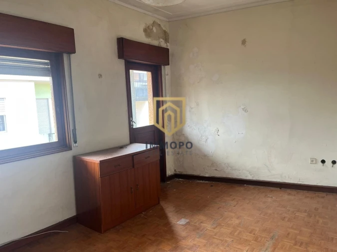 Prédio para Venda em Santa Marinha e São Pedro da Afurada Foto 13