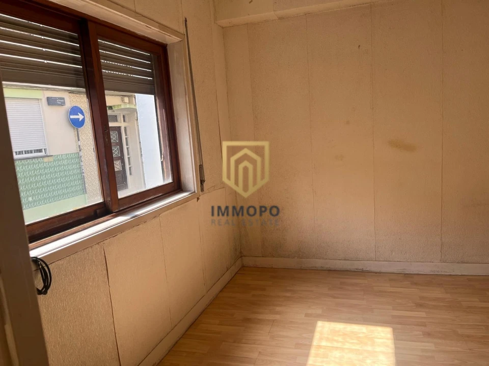 Prédio para Venda em Santa Marinha e São Pedro da Afurada Foto 26