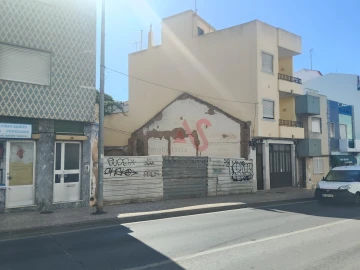 Terreno para Venda em Alvor