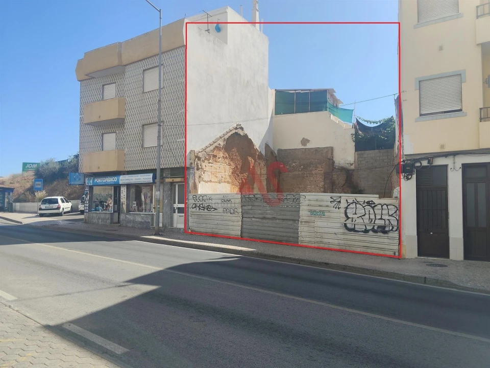 Terreno para Venda em Alvor Foto 1