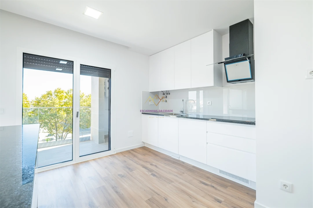 Apartamento T5 para Venda em Montijo e Afonsoeiro Foto 6
