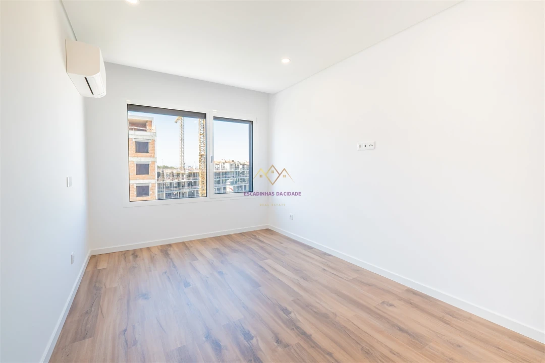 Apartamento T5 para Venda em Montijo e Afonsoeiro Foto 30