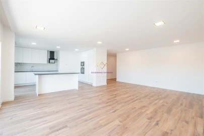 Apartamento T5 para Venda em Montijo e Afonsoeiro