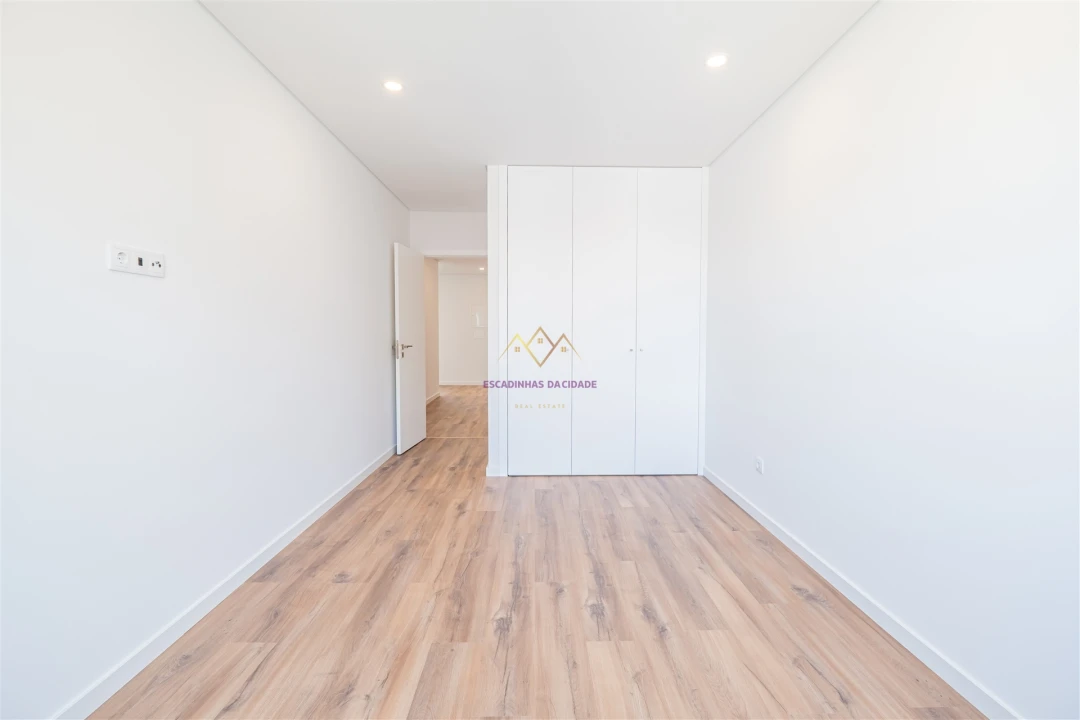 Apartamento T5 para Venda em Montijo e Afonsoeiro Foto 32