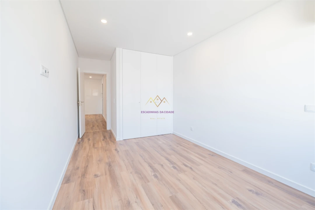 Apartamento T5 para Venda em Montijo e Afonsoeiro Foto 33