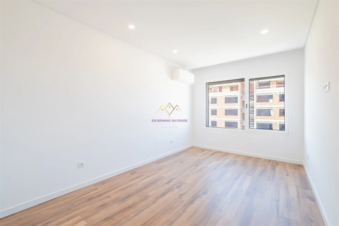 Apartamento T5 para Venda em Montijo e Afonsoeiro Foto 29