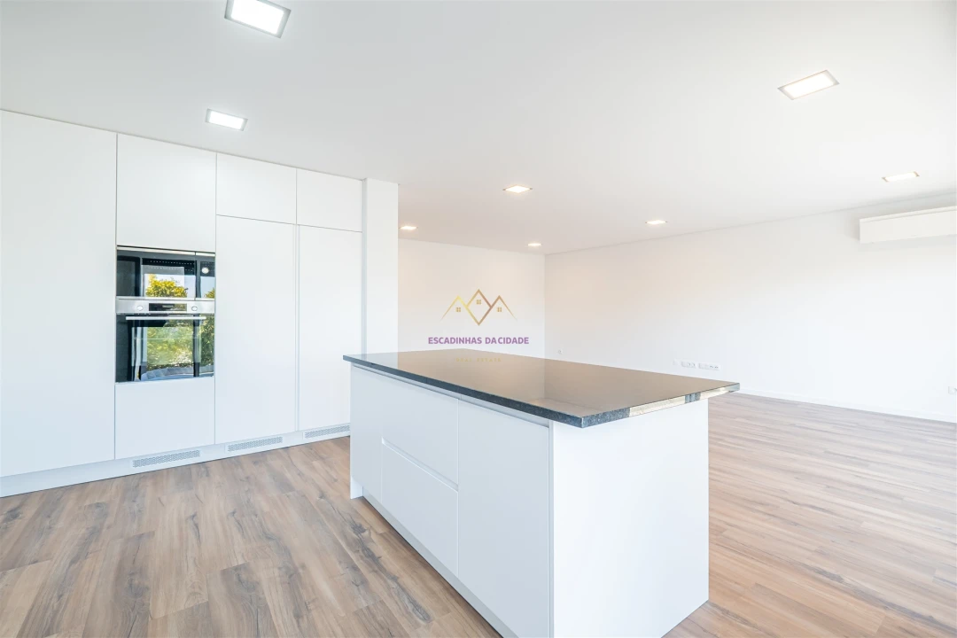 Apartamento T5 para Venda em Montijo e Afonsoeiro Foto 11