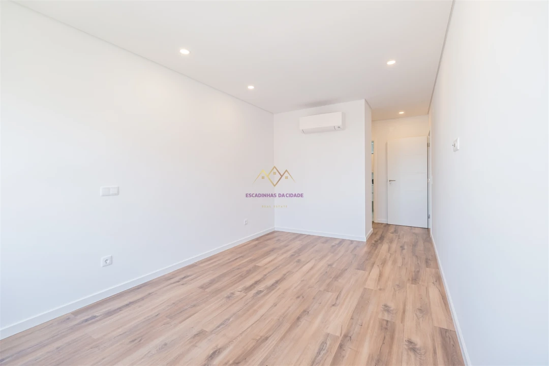 Apartamento T5 para Venda em Montijo e Afonsoeiro Foto 39