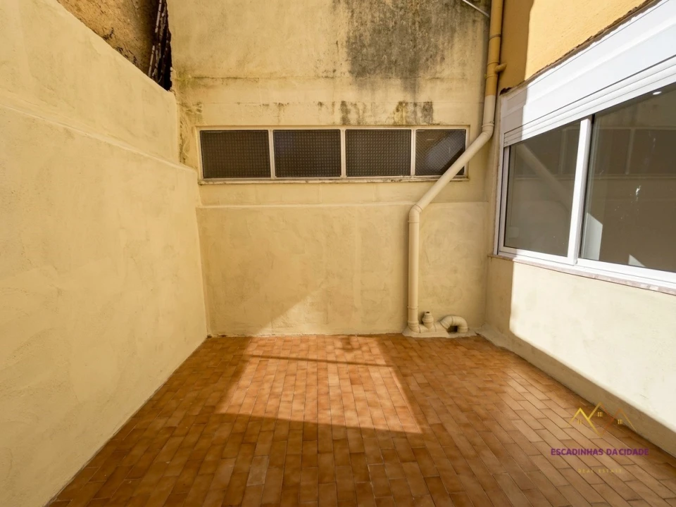 Apartamento T3 para Venda em Venteira Foto 4