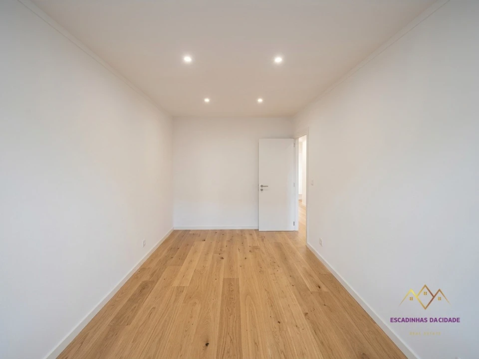 Apartamento T3 para Venda em Venteira Foto 8