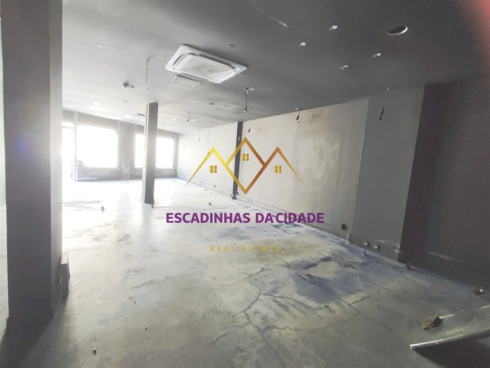 Loja para Venda em Loures Foto 9