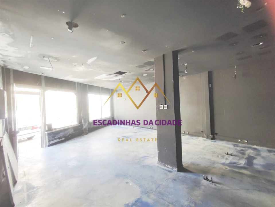 Loja para Venda em Loures Foto 3