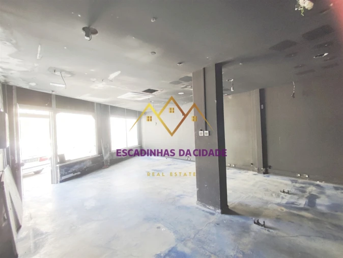 Loja para Venda em Loures Foto 3