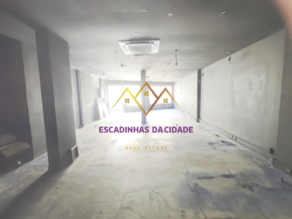 Loja para Venda em Loures Foto 1