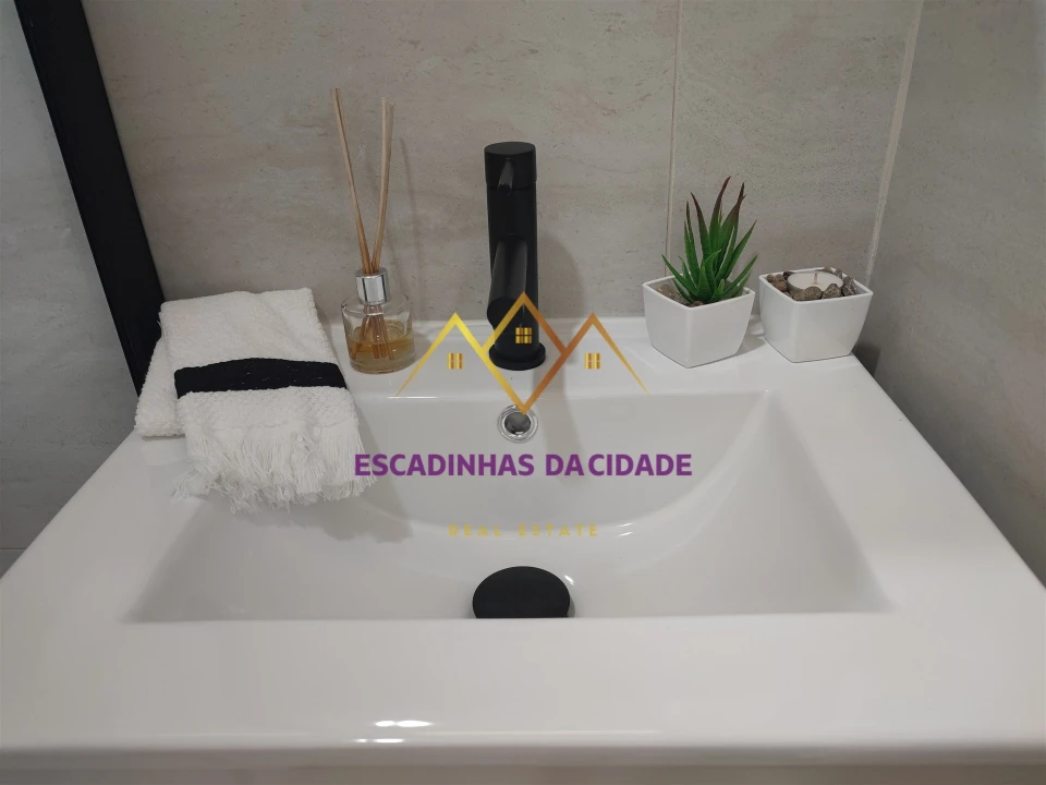Apartamento T3 para Venda em Benfica Foto 5