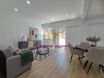 Apartamento T3 para Venda em Benfica
