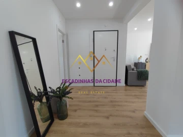 Apartamento T3 para Venda em Benfica