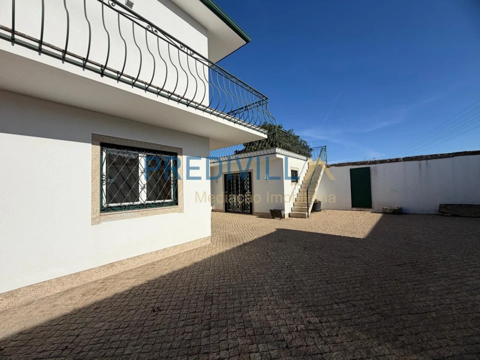 Moradia T2 para Venda em Vilar e Mosteiró Foto 25