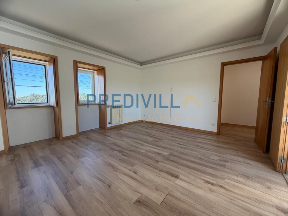 Moradia T2 para Venda em Vilar e Mosteiró Foto 19