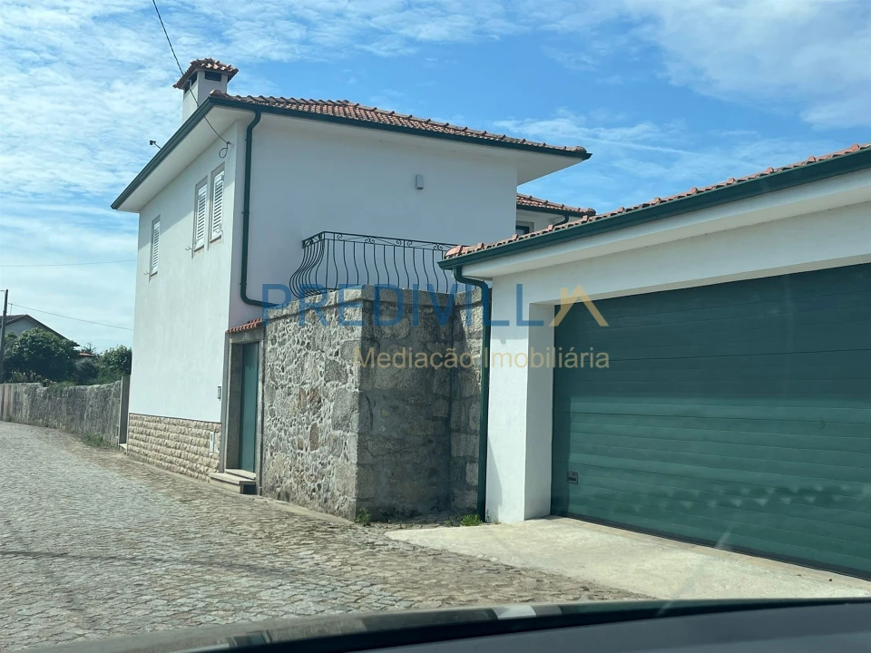 Moradia T2 para Venda em Vilar e Mosteiró Foto 51