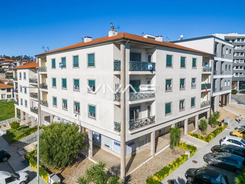 Apartamento T4 para Venda em Alpendorada, Várzea e Torrão Foto 1