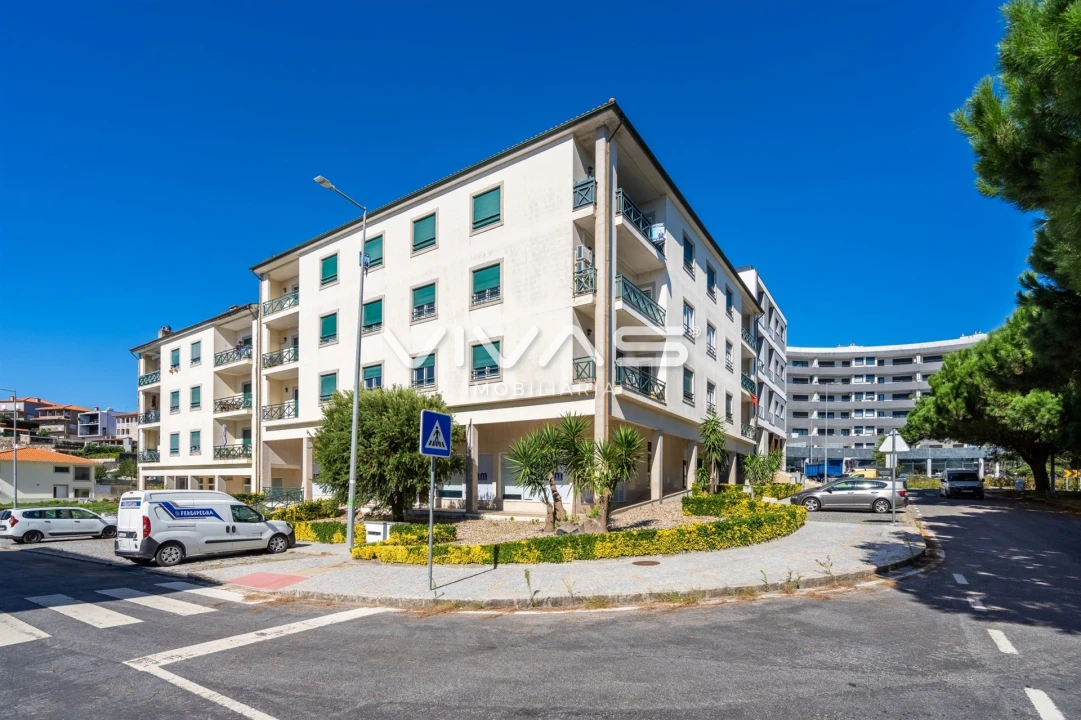 Apartamento T4 para Venda em Alpendorada, Várzea e Torrão Foto 33