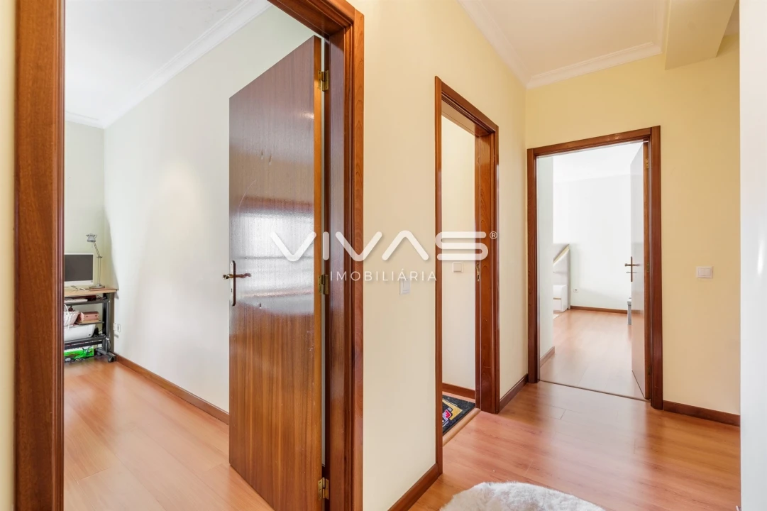 Apartamento T4 para Venda em Alpendorada, Várzea e Torrão Foto 24