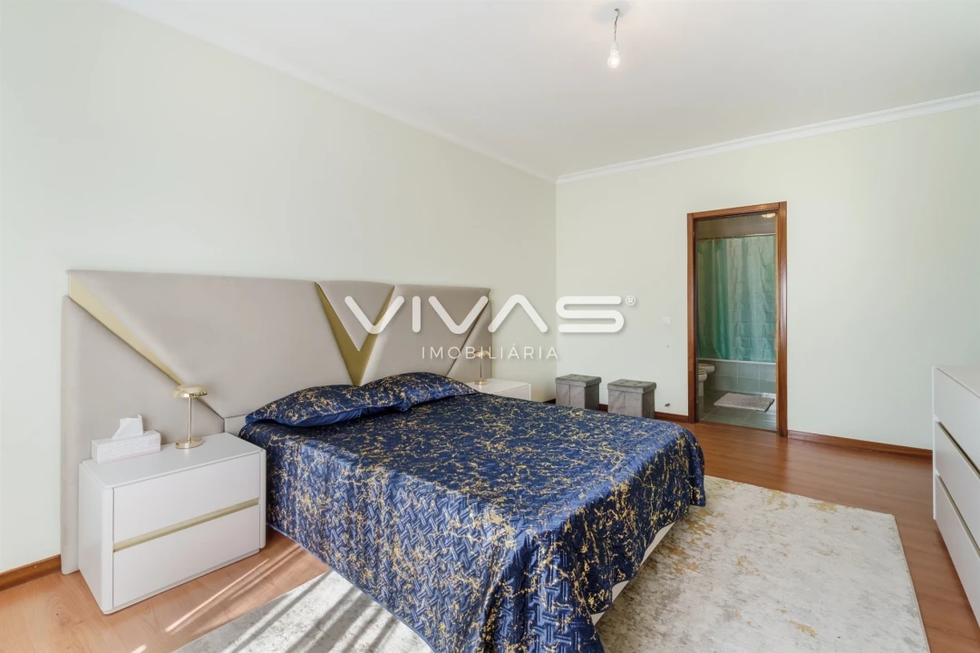 Apartamento T4 para Venda em Alpendorada, Várzea e Torrão Foto 15