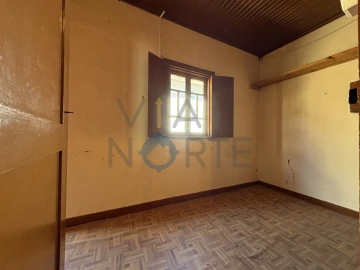 Moradia T2 para Venda em Eucisia, Gouveia e Valverde