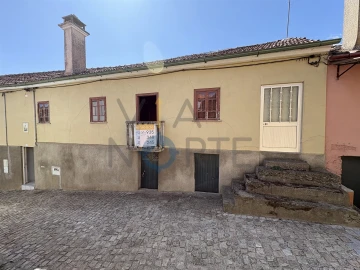 Moradia T2 para Venda em Eucisia, Gouveia e Valverde