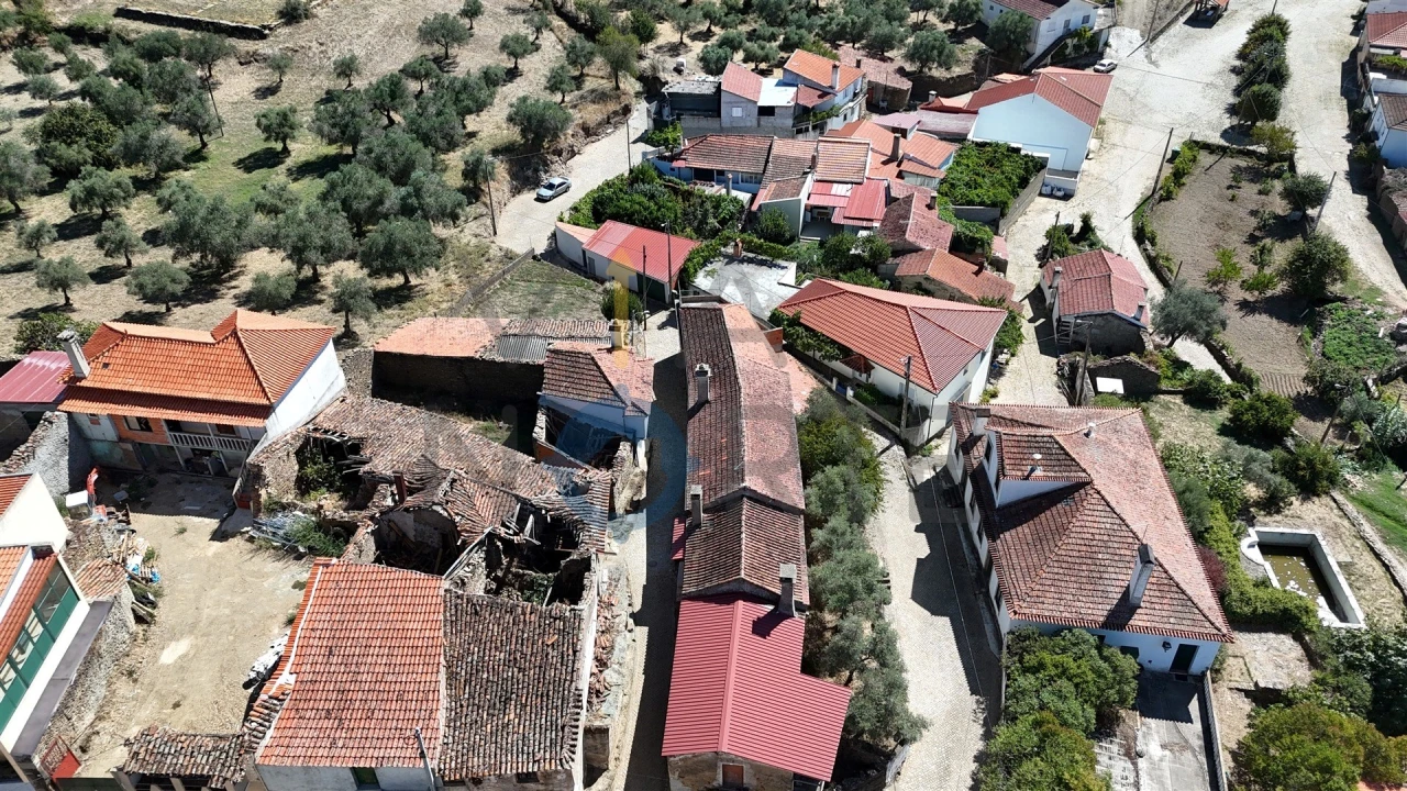 Moradia T2 para Venda em Eucisia, Gouveia e Valverde Foto 23