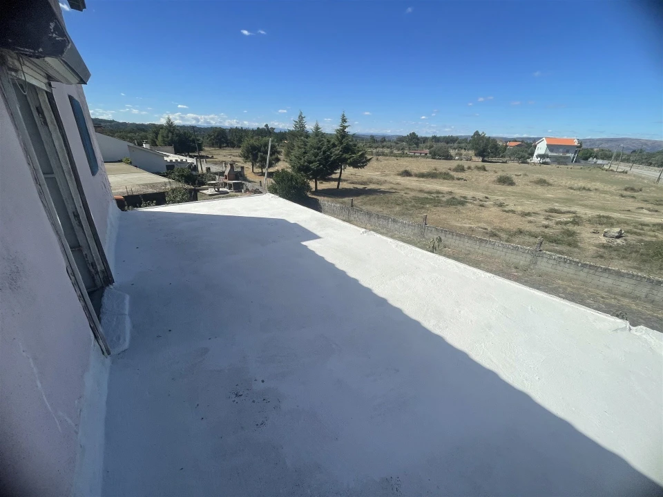 Moradia T3 para Venda em Moimenta da Serra e Vinhó Foto 4