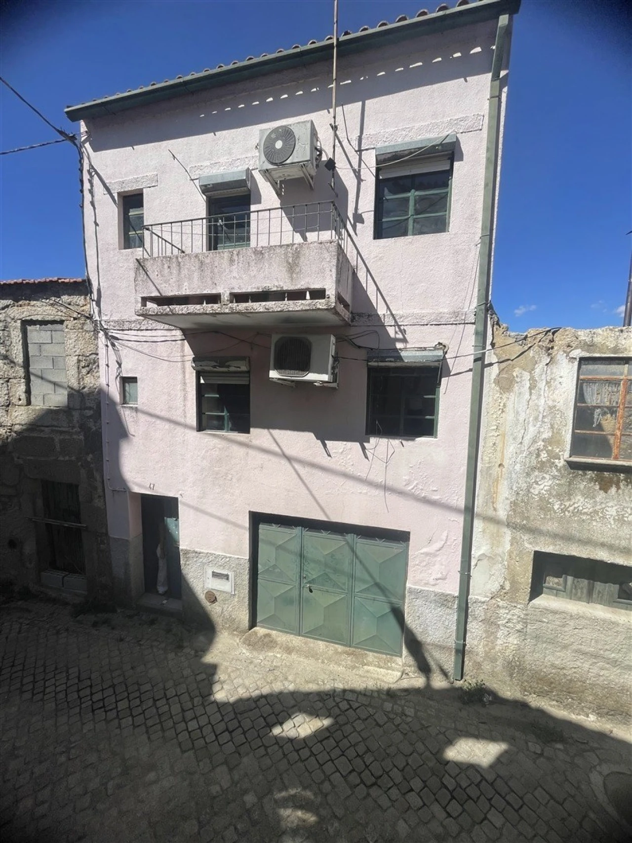 Moradia T3 para Venda em Moimenta da Serra e Vinhó Foto 1