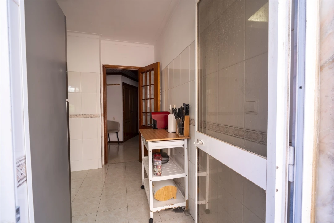 Apartamento T2 para Venda em Rio de Mouro Foto 27