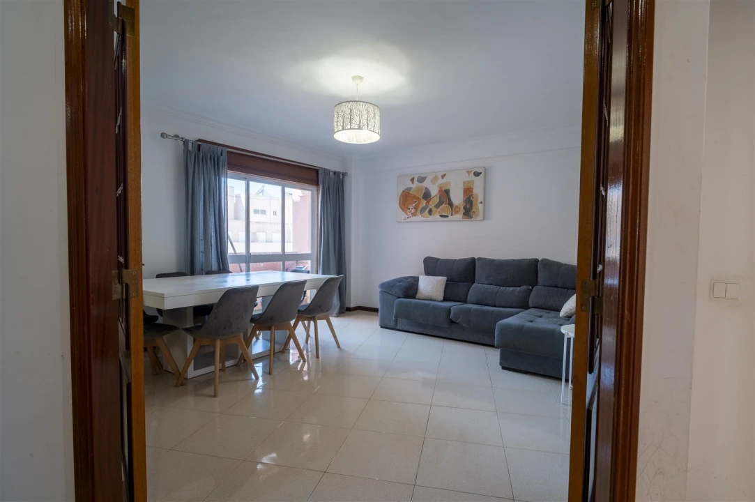 Apartamento T2 para Venda em Rio de Mouro Foto 38