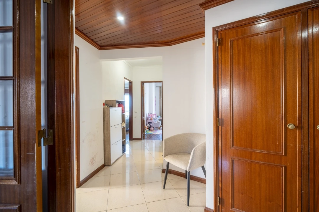 Apartamento T2 para Venda em Rio de Mouro Foto 13